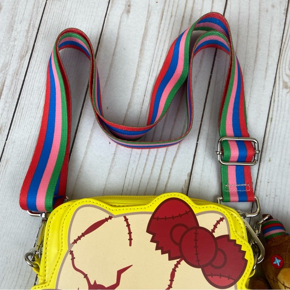 NWT Hello Kitty Chucky Crossbody Purse bag - Picture 3 of 3